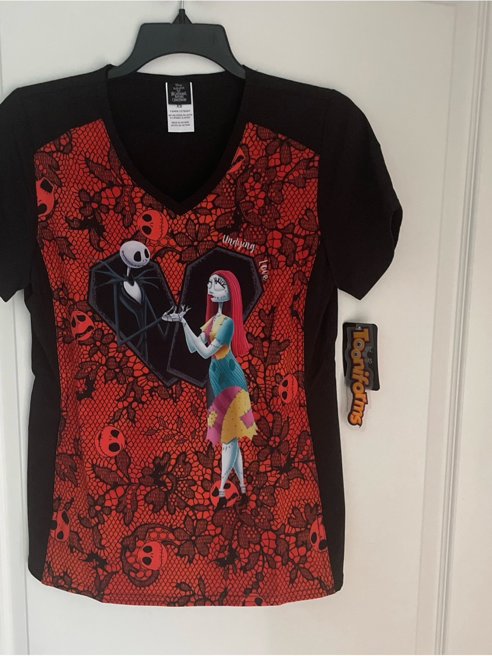 Nightmare Before Christmas Cherokee Scrubs Tooniforms V Neck Top XS NWT